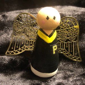 Pittsburgh Pirates Baseball Pin with Large Angel Wings